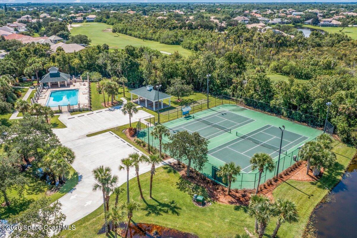 965 Chatsworth Drive