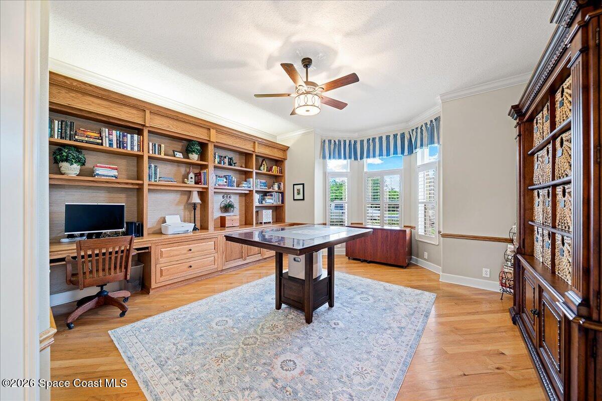 965 Chatsworth Drive