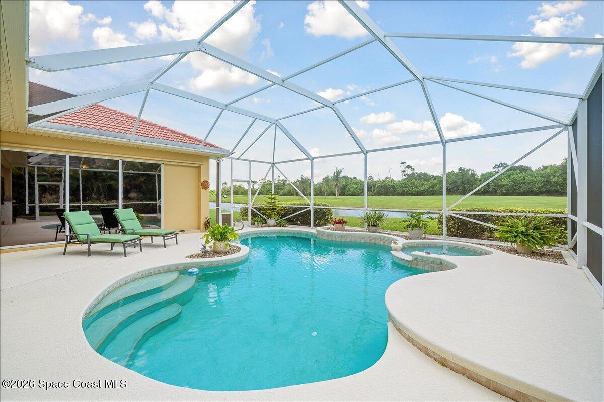 965 Chatsworth Drive