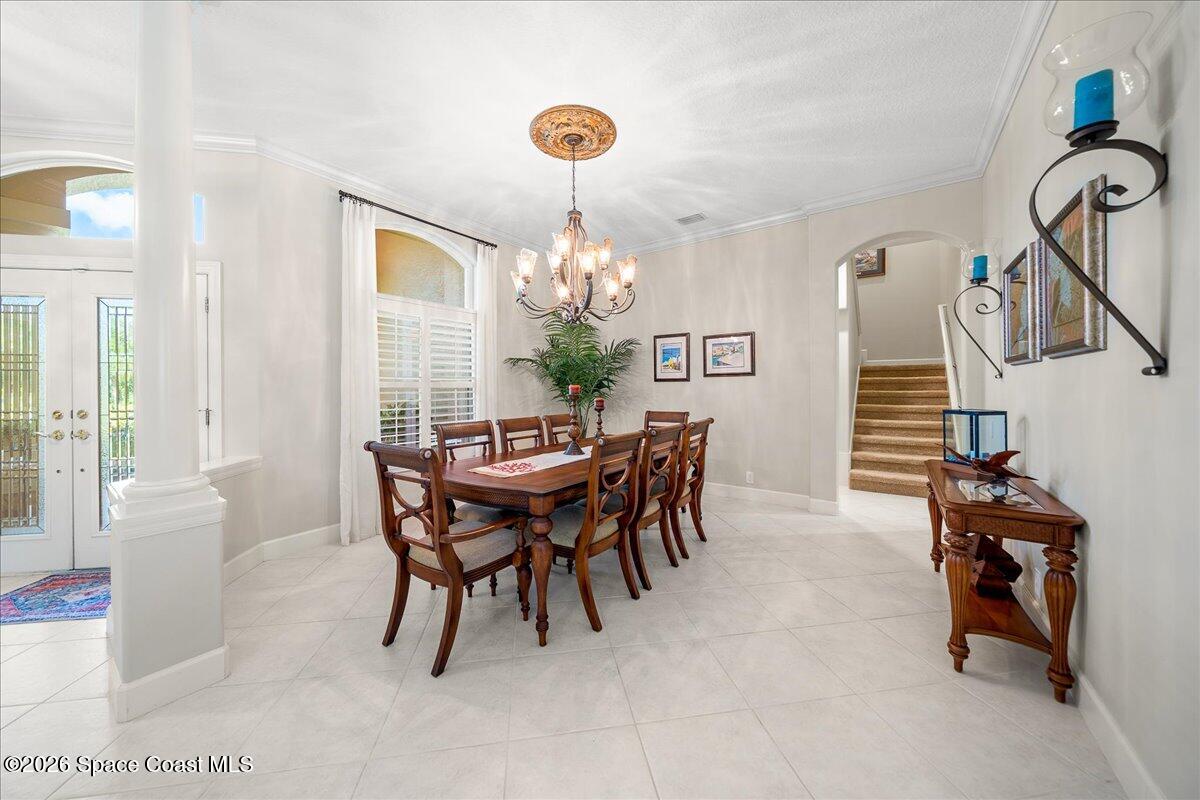 965 Chatsworth Drive