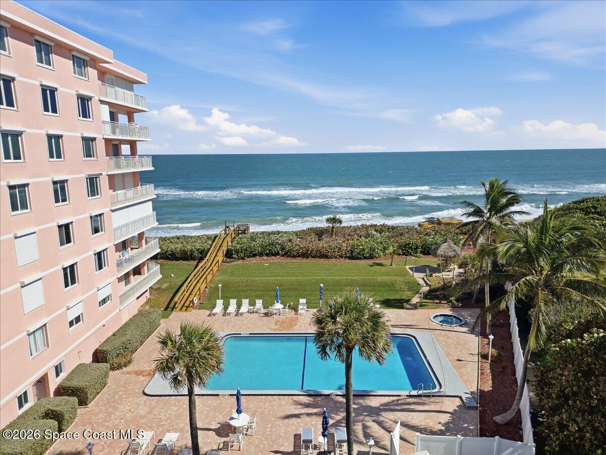 5635 S Highway A1a A504