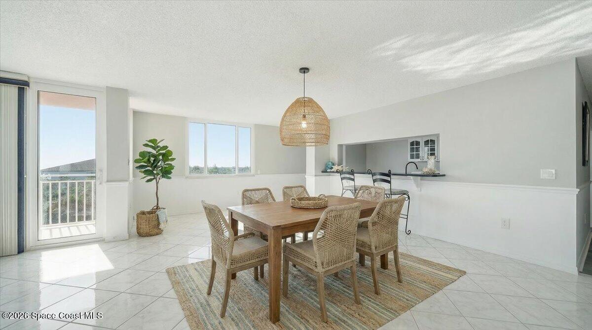5635 S Highway A1a A504