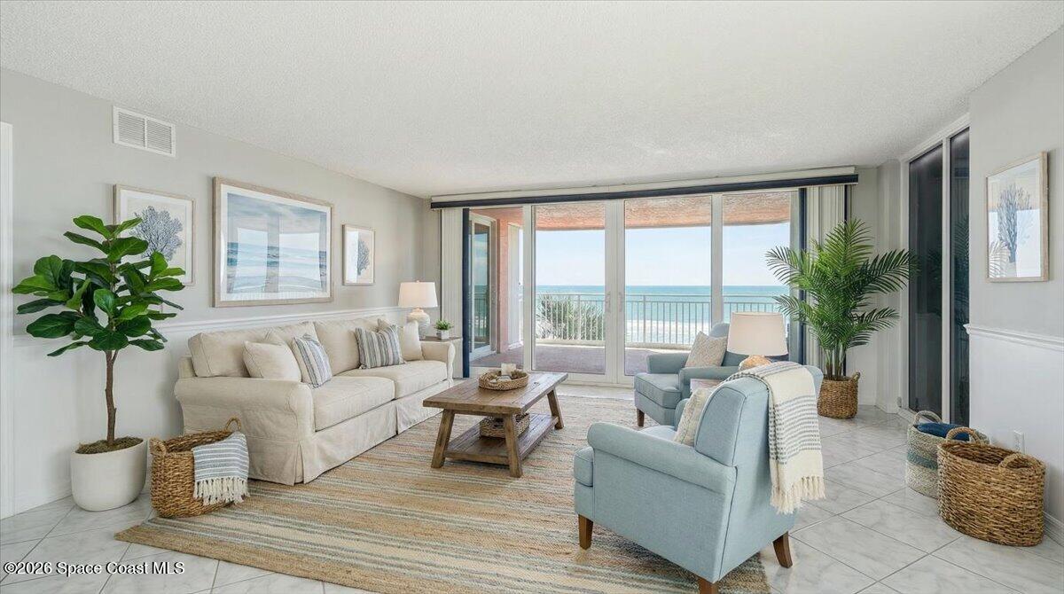 5635 S Highway A1a A504