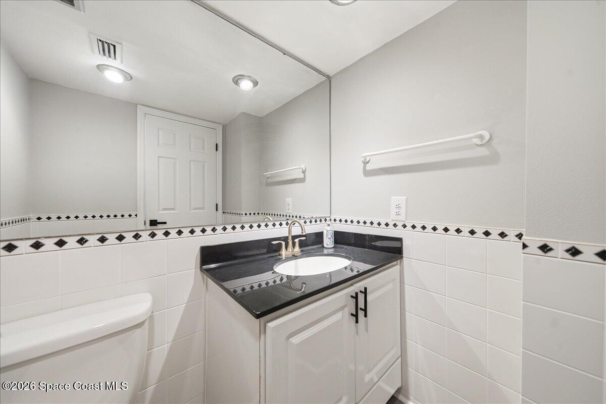 5635 S Highway A1a A504