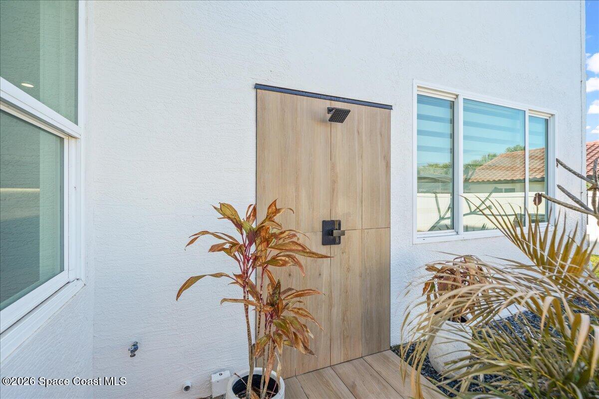 300 Amberjack Place