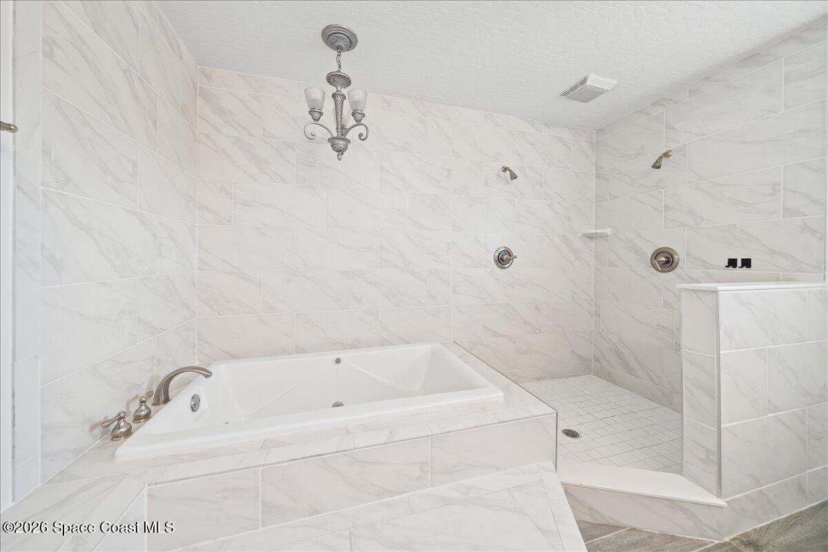 300 Amberjack Place