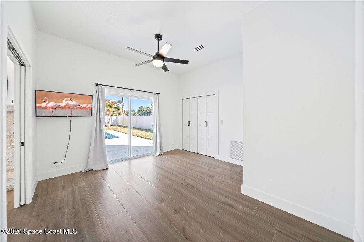 300 Amberjack Place