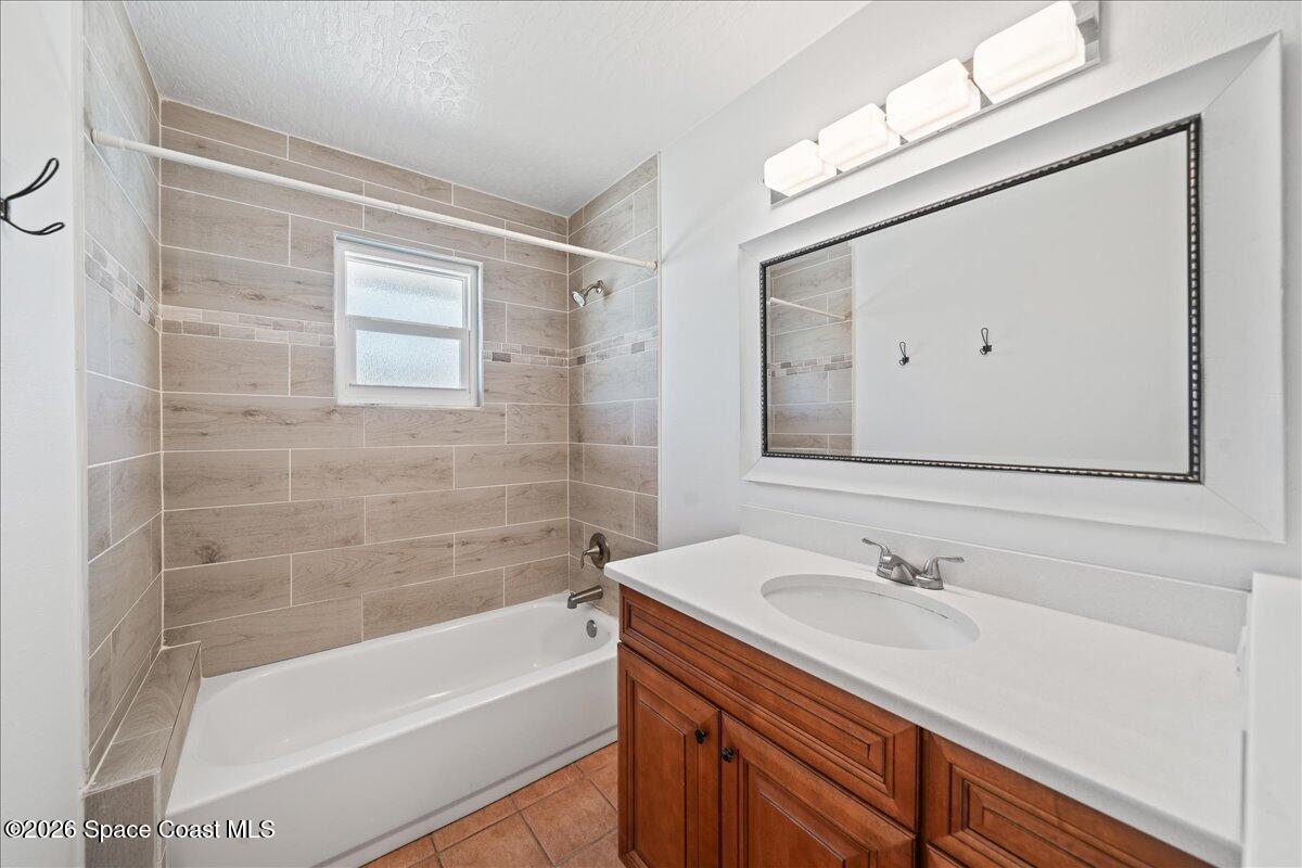 300 Amberjack Place