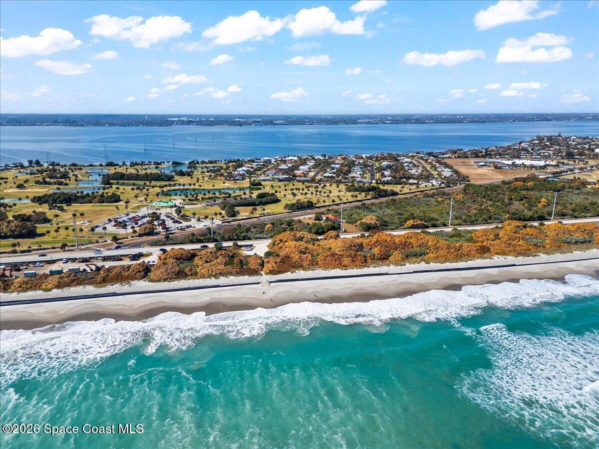 300 Amberjack Place