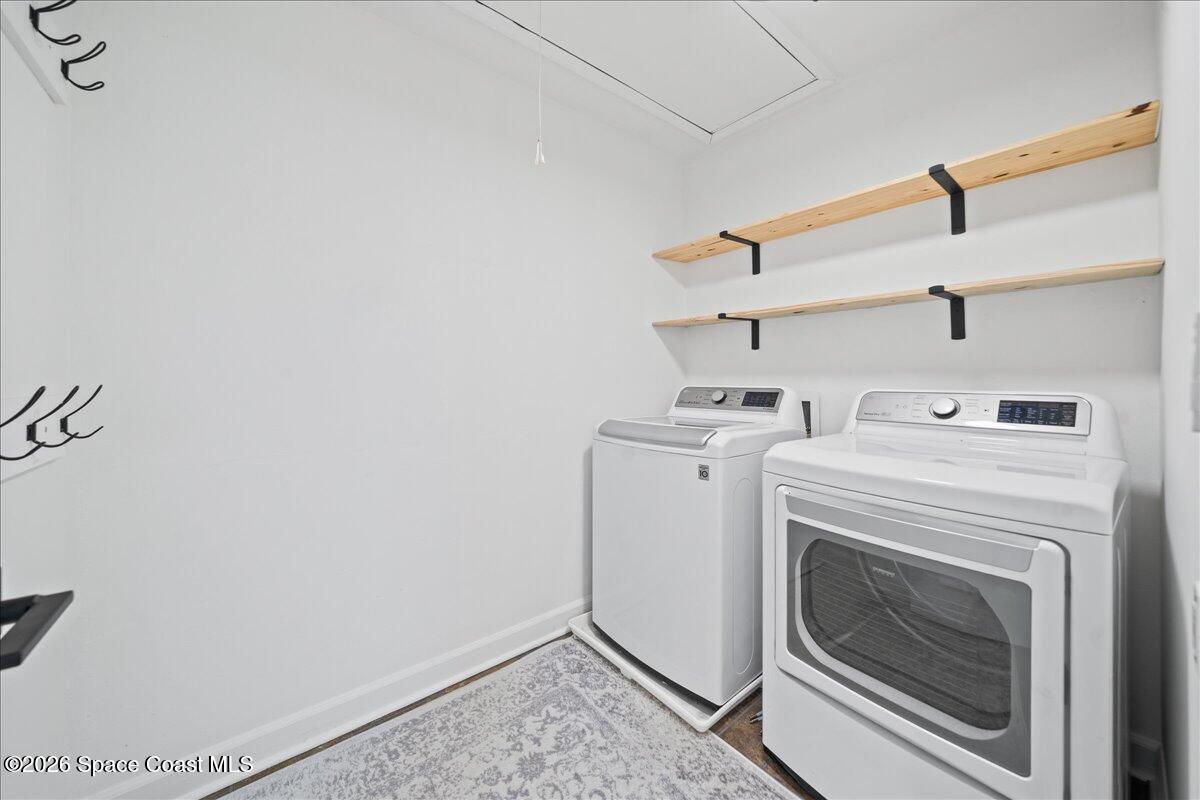 300 Amberjack Place