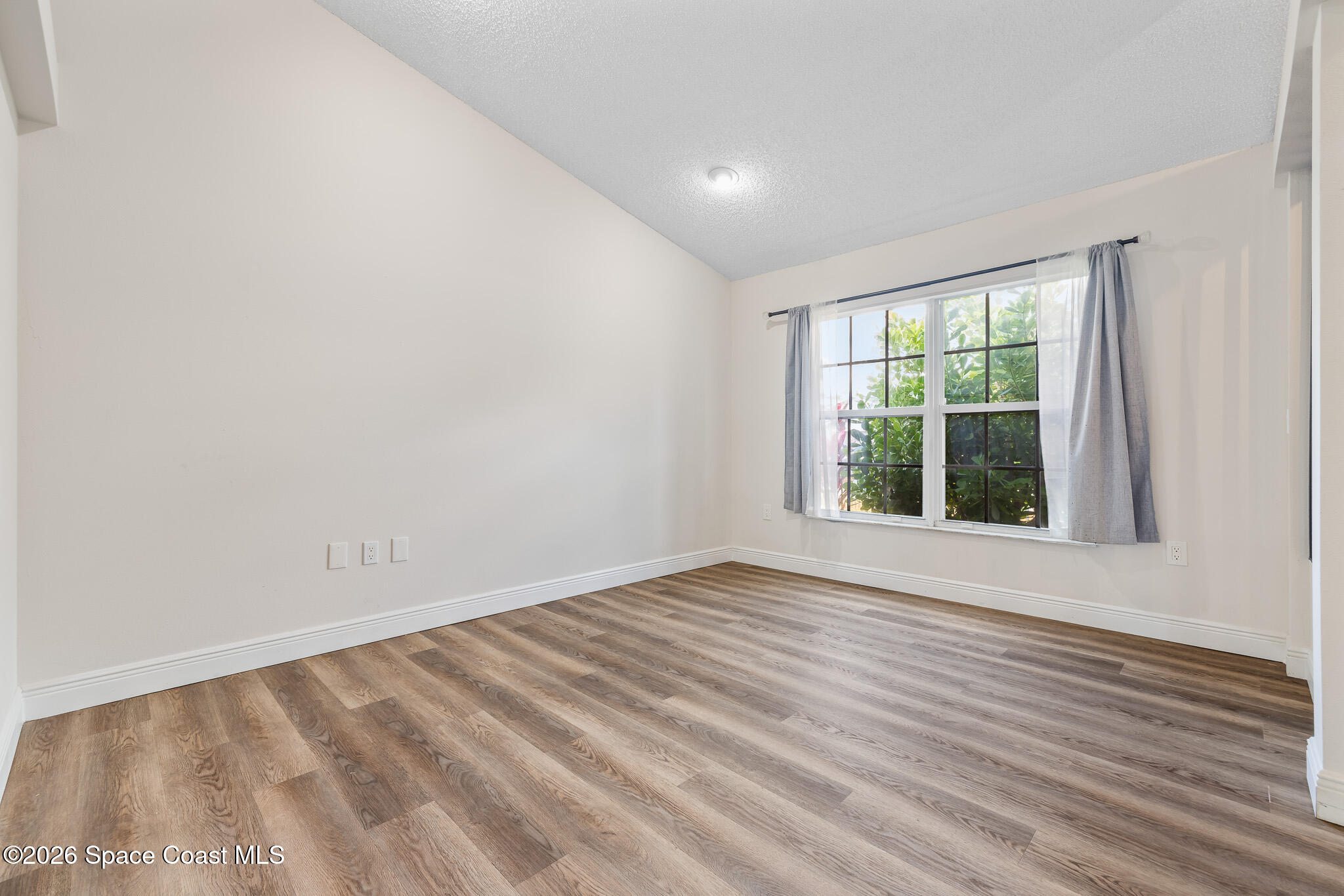 1126 Ruby Street SE