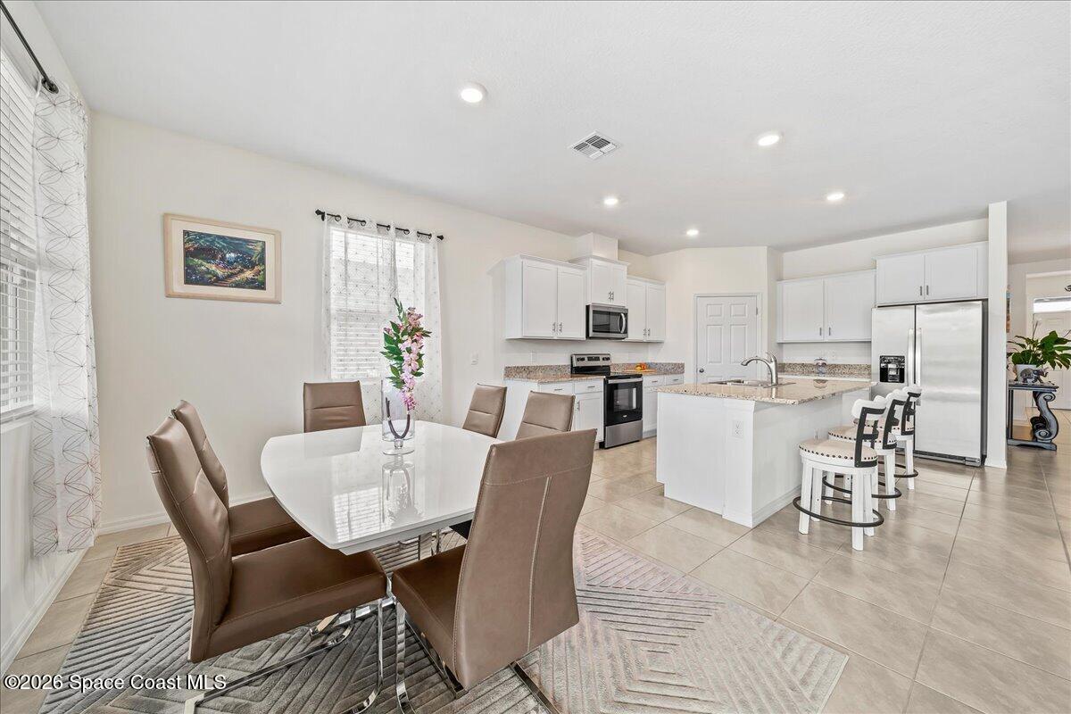 2193 Capital Drive SE