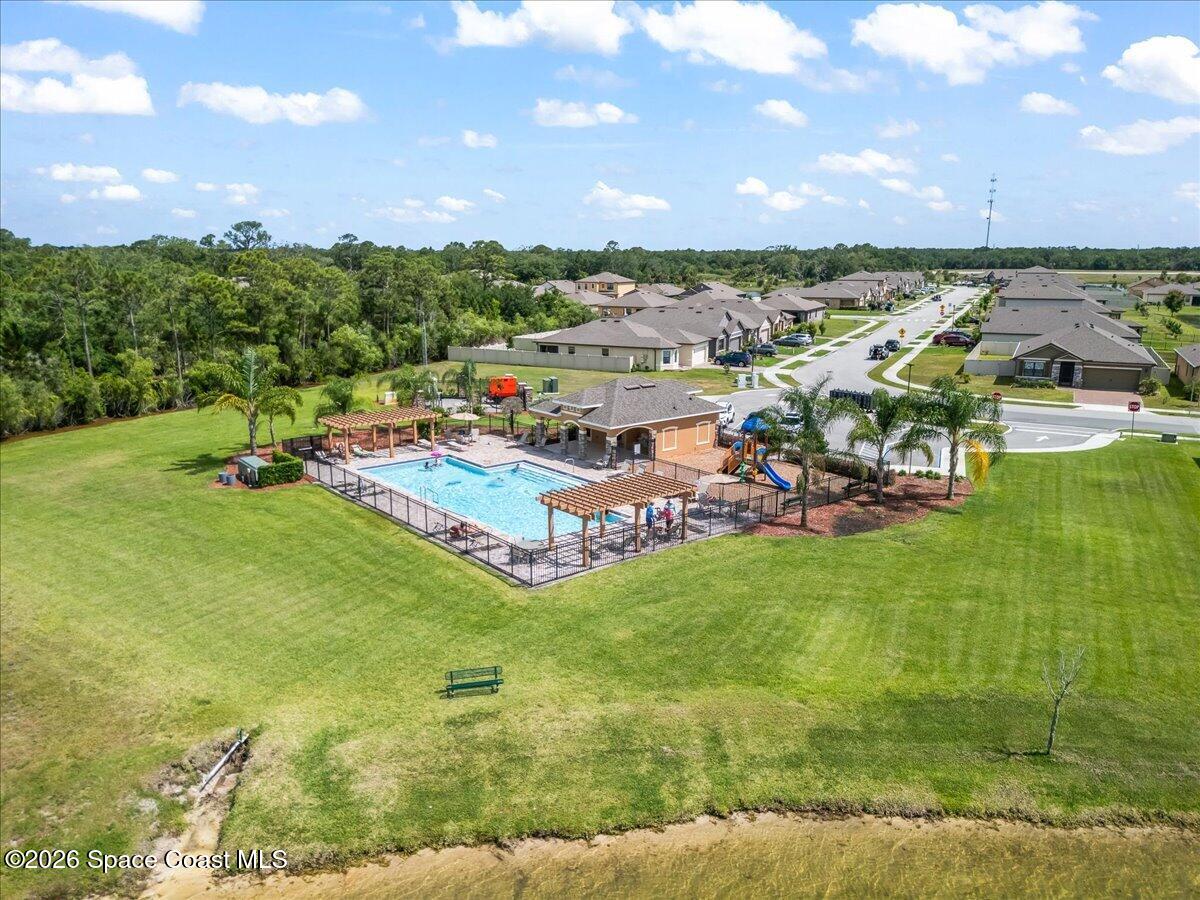 2193 Capital Drive SE