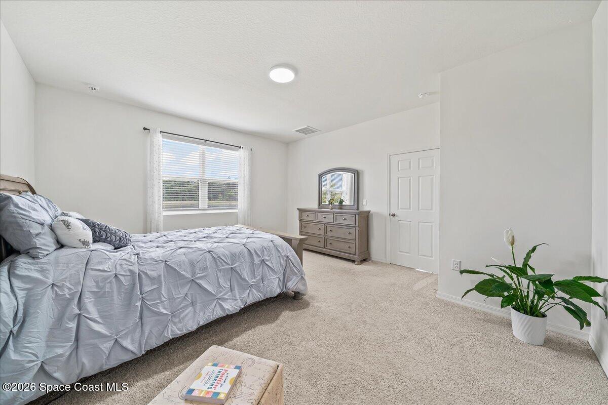 2193 Capital Drive SE