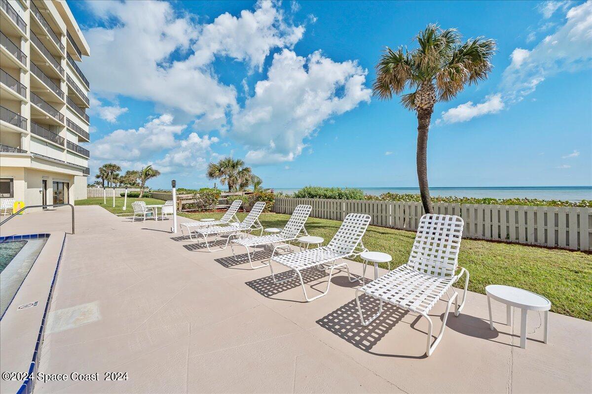 2725 N Highway A1a 301