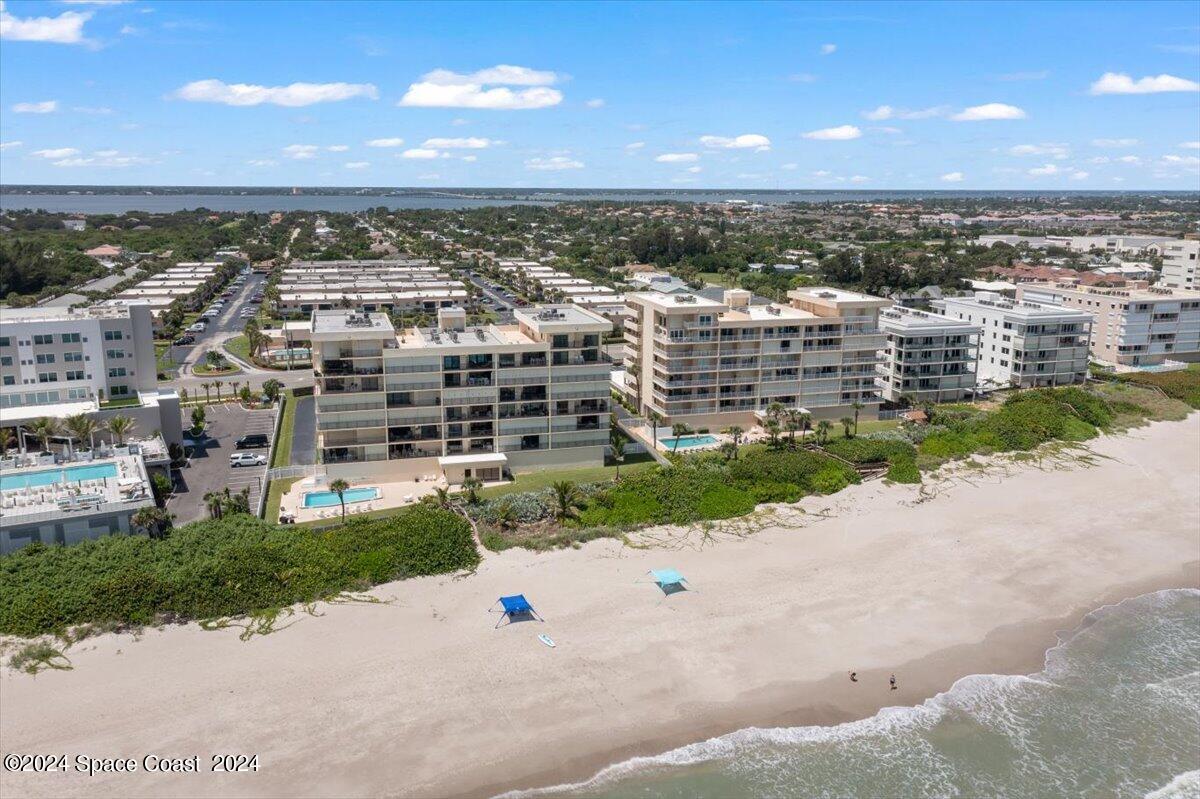 2725 N Highway A1a 301