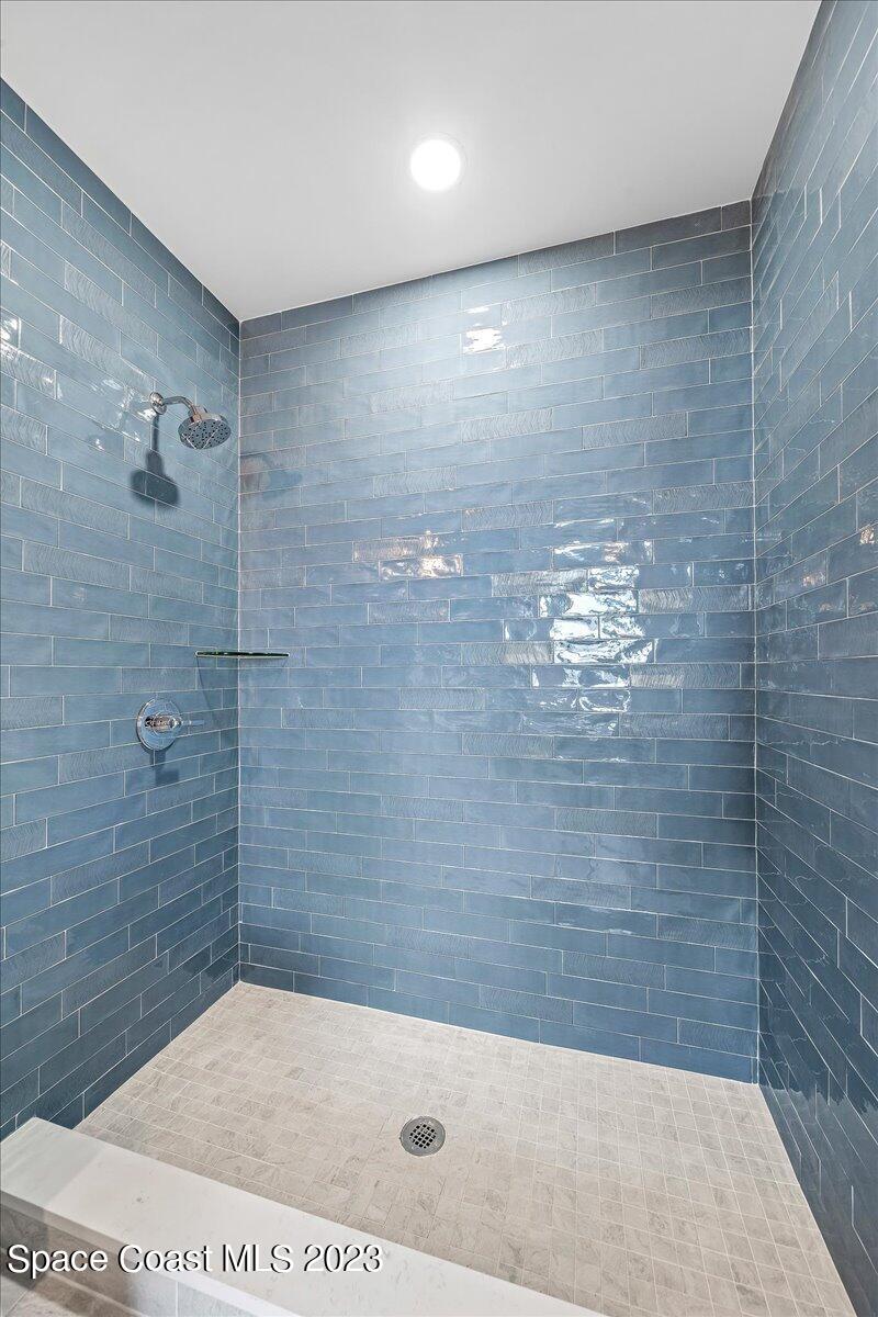 205 Strand Drive, 202