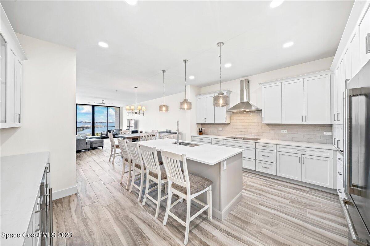 205 Strand Drive, 202