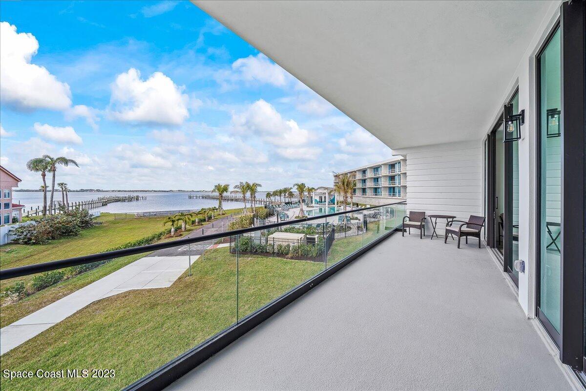 205 Strand Drive, 202