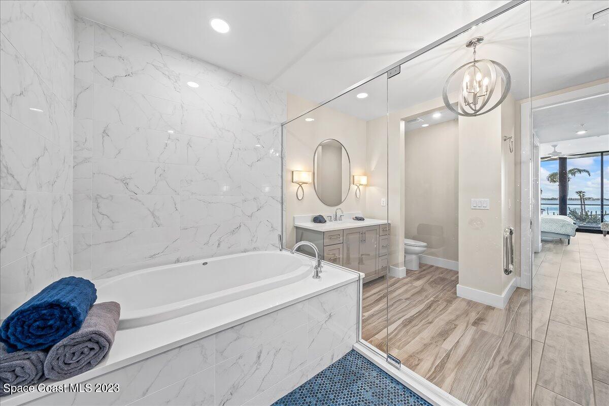 205 Strand Drive, 202