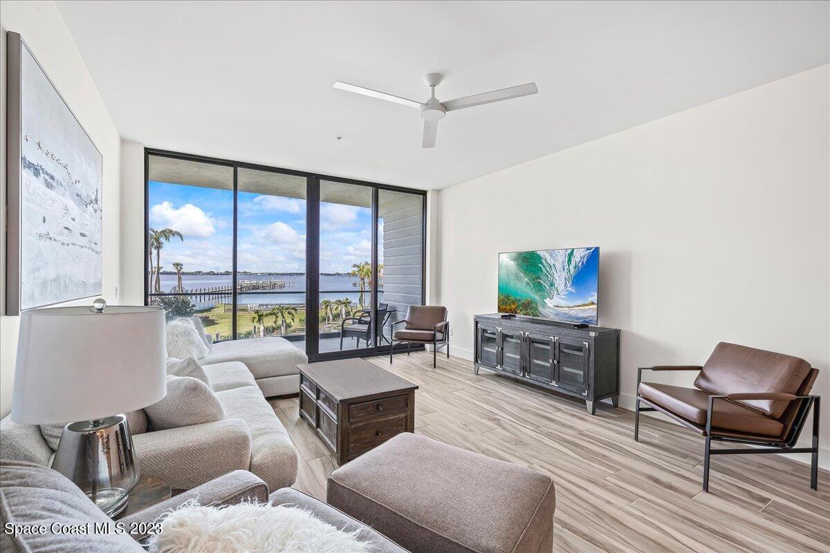 205 Strand Drive, 202