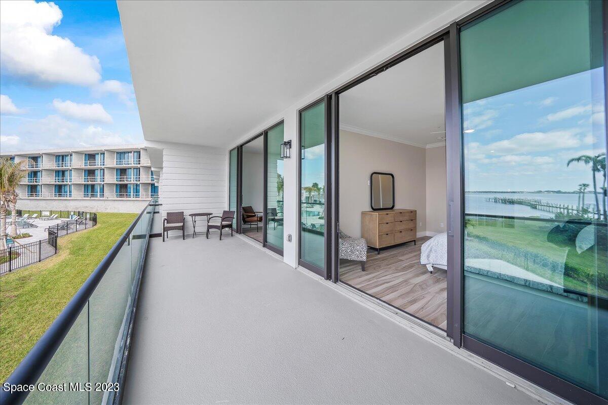 205 Strand Drive, 202
