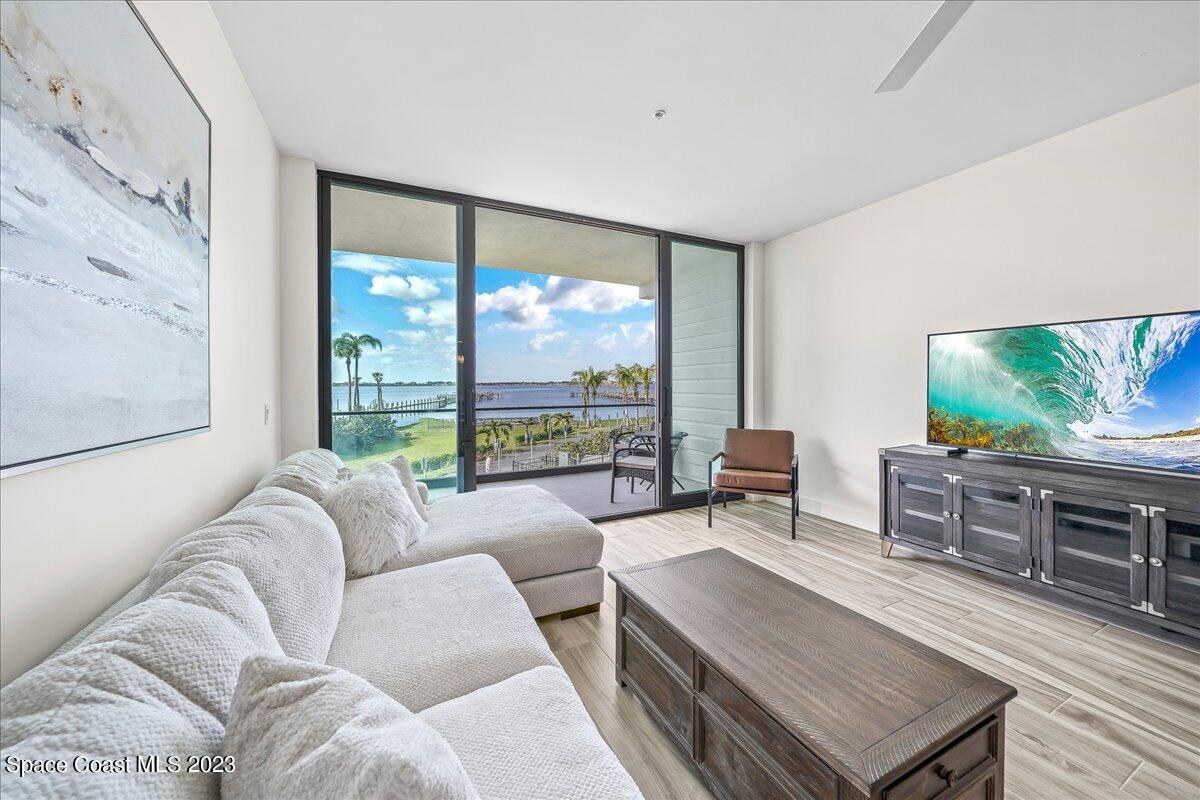 205 Strand Drive, 202