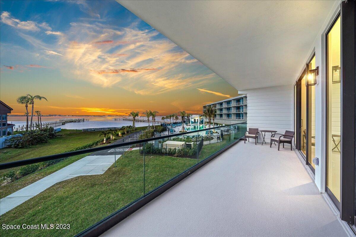 205 Strand Drive, 202