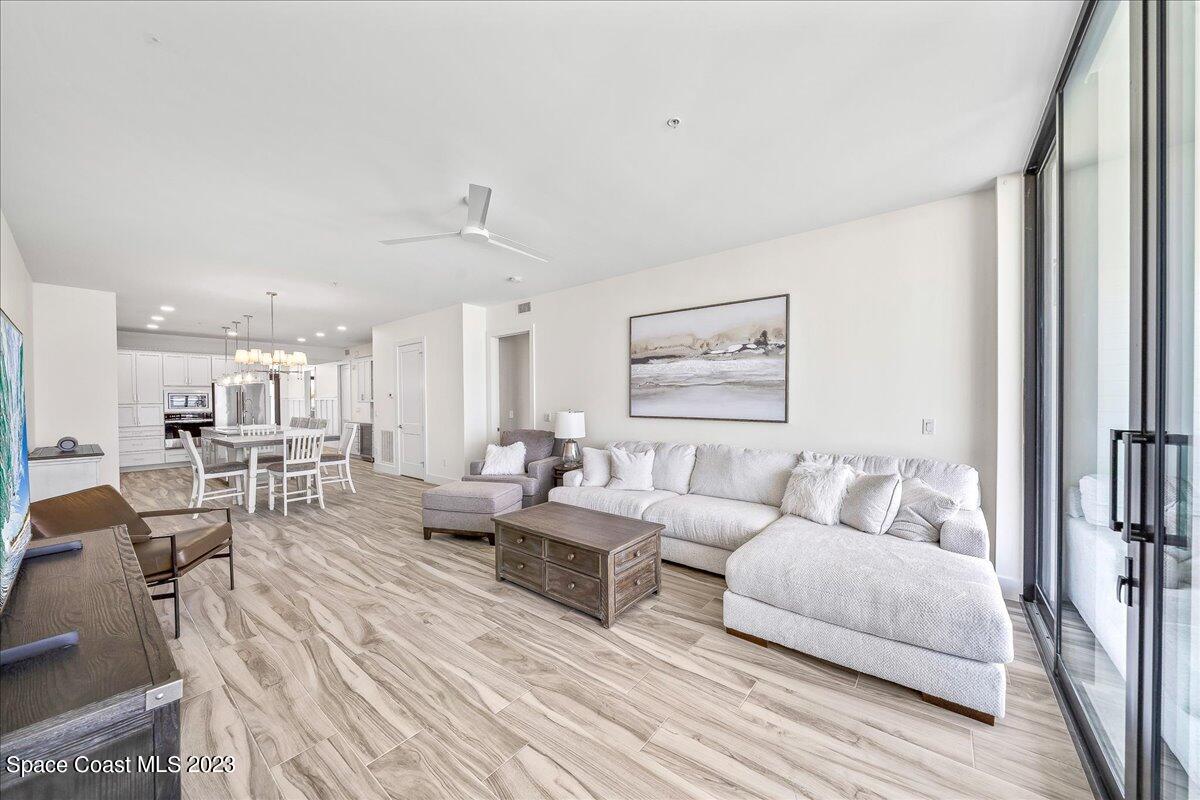 205 Strand Drive, 202