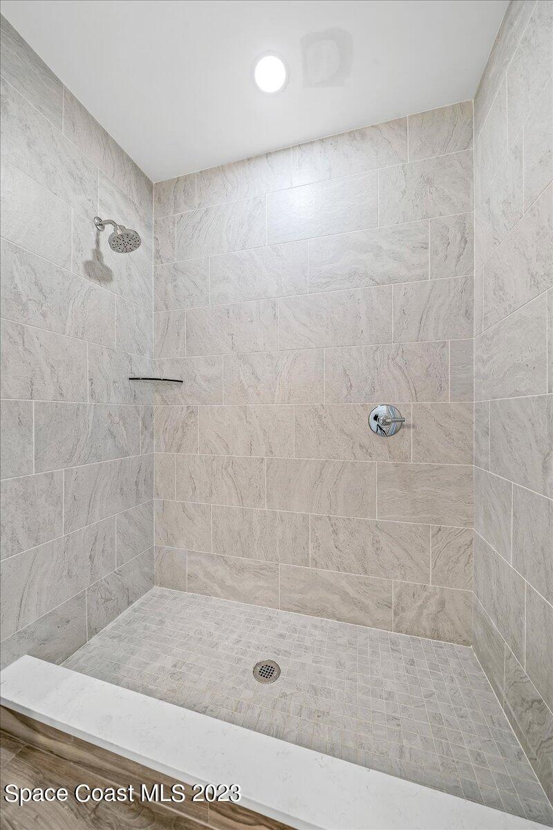 205 Strand Drive, 202