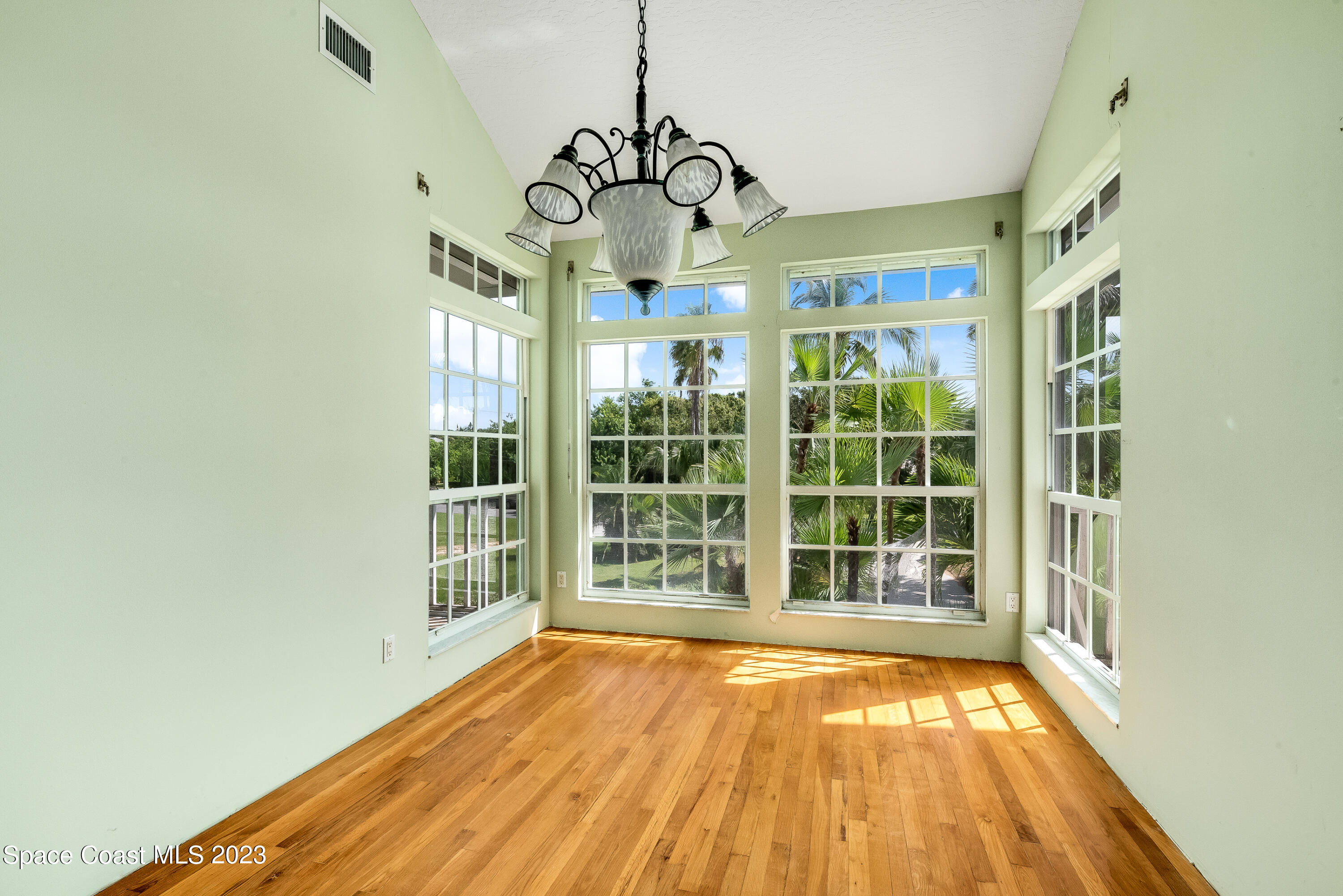 182 Bayshore Drive