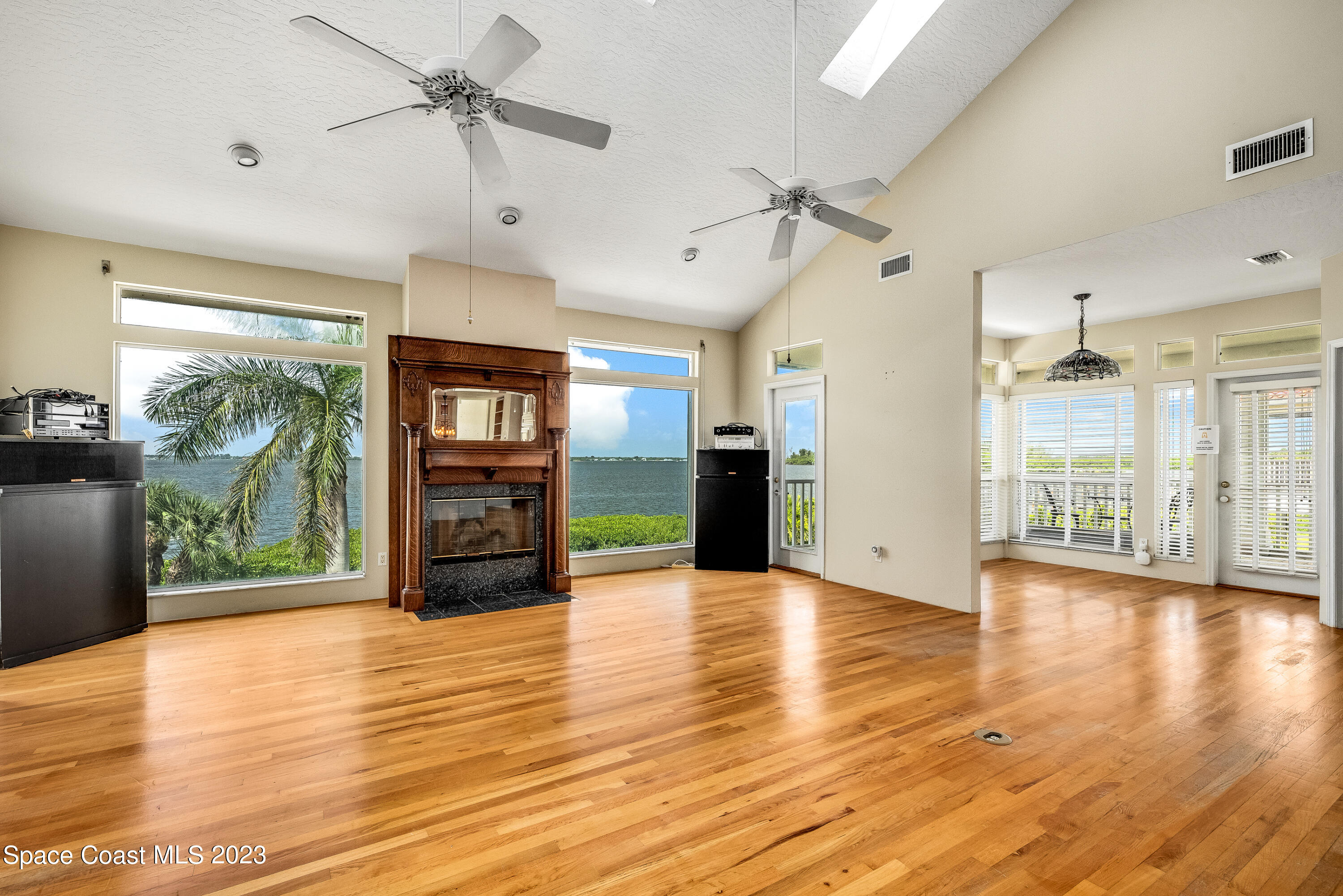 182 Bayshore Drive