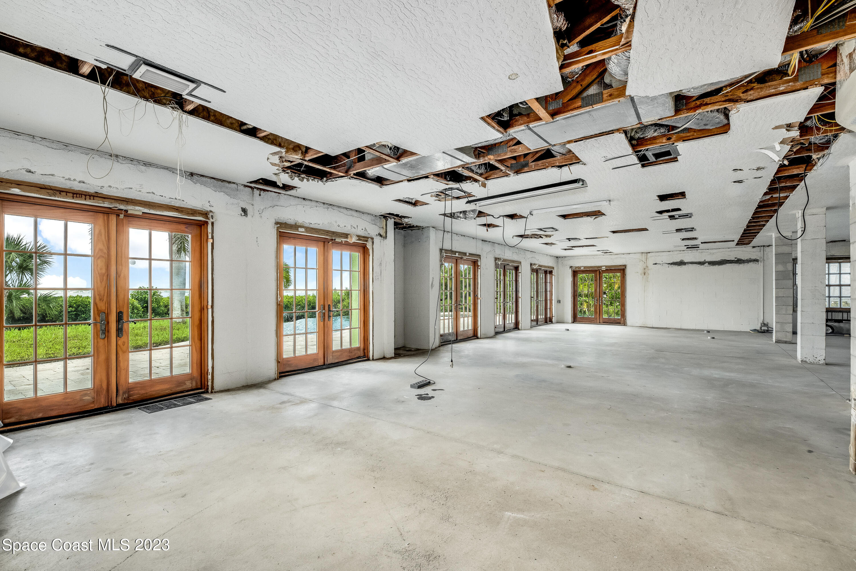 182 Bayshore Drive