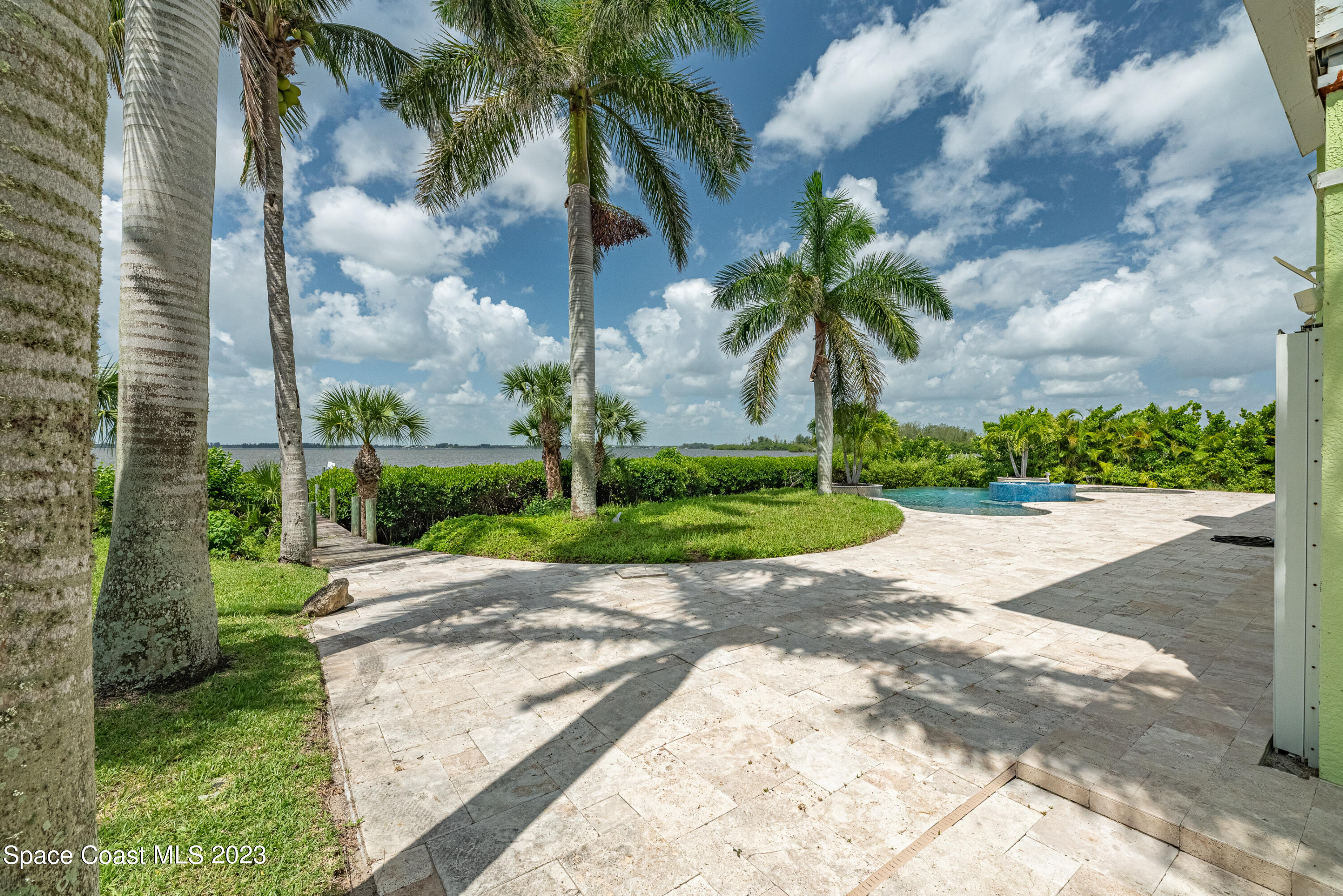 182 Bayshore Drive