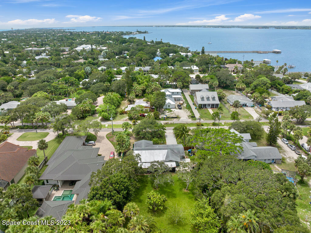 526 Sunset Boulevard