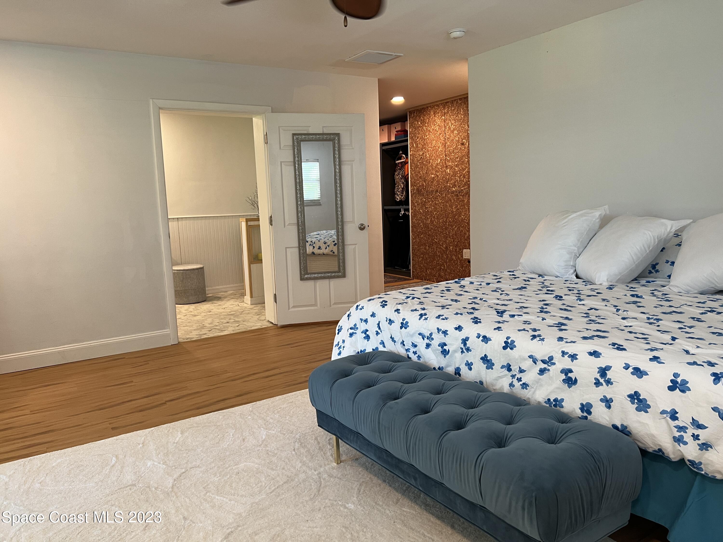 526 Sunset Boulevard