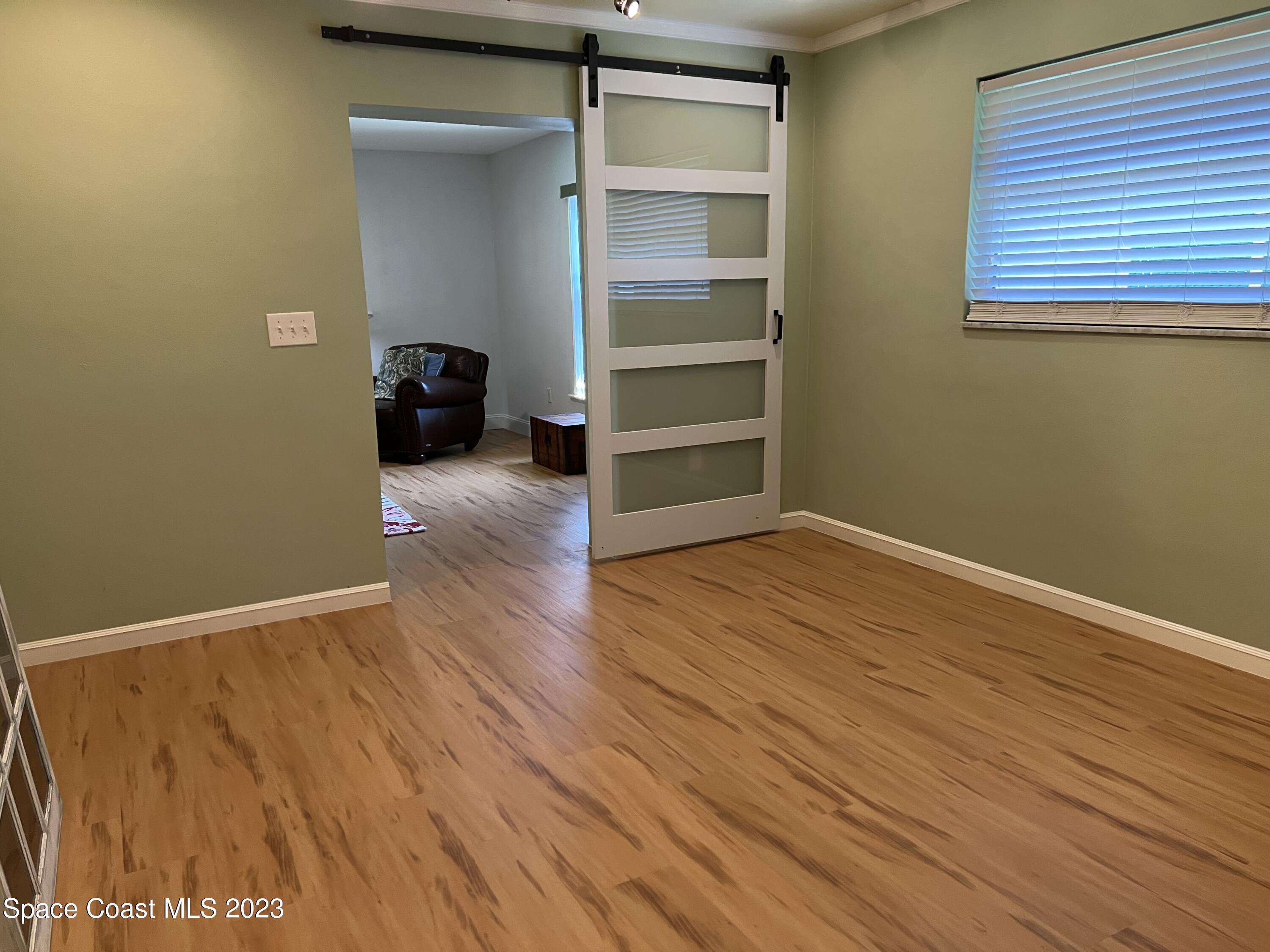 526 Sunset Boulevard