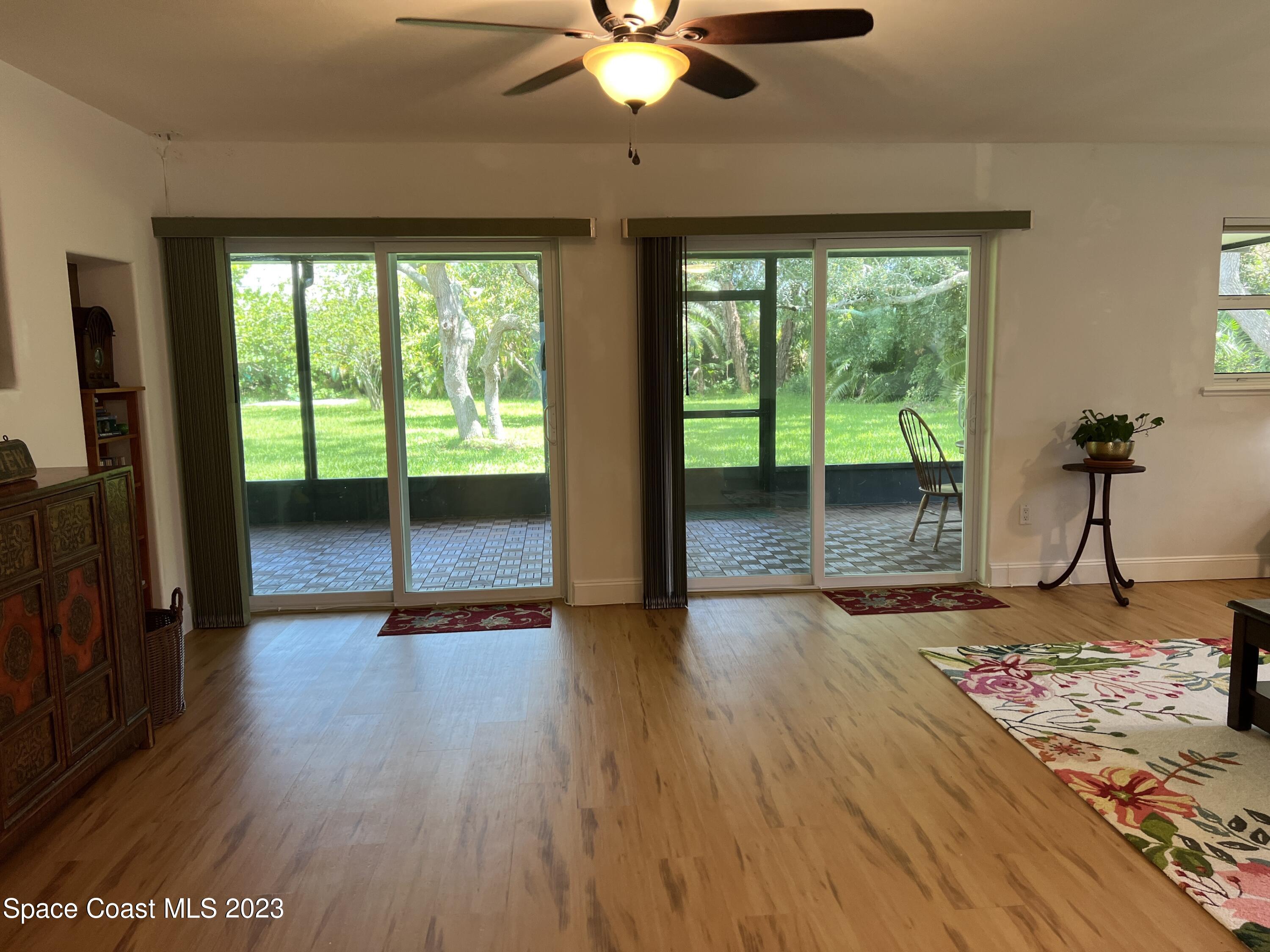 526 Sunset Boulevard