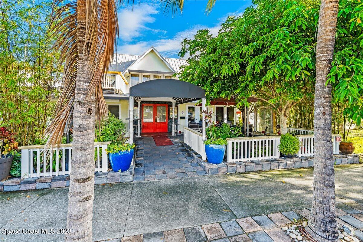 419 Ocean Avenue, 403