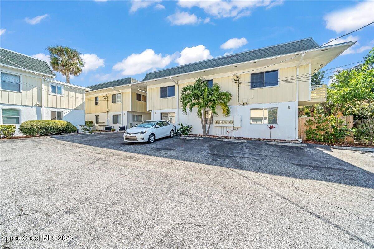 419 Ocean Avenue, 403