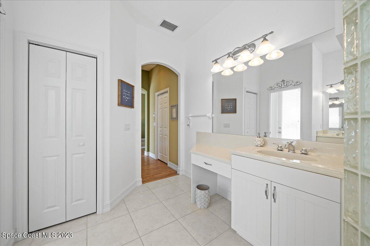 1212 Vestavia Circle