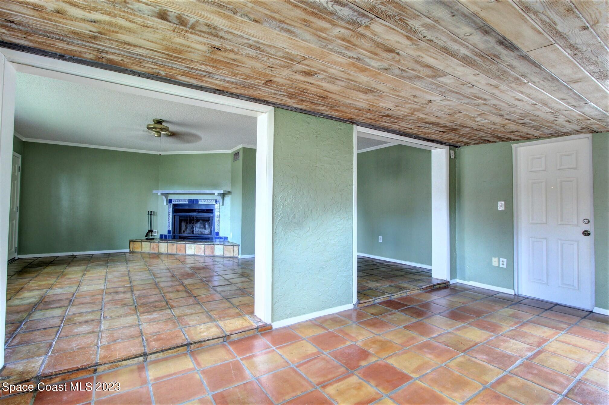 115 N Indian River Drive, 128