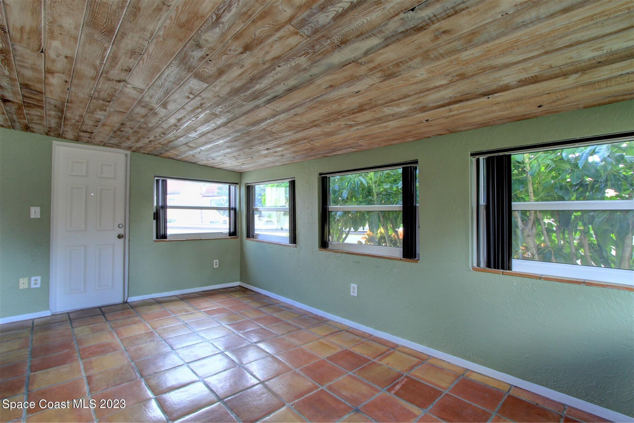 115 N Indian River Drive, 128