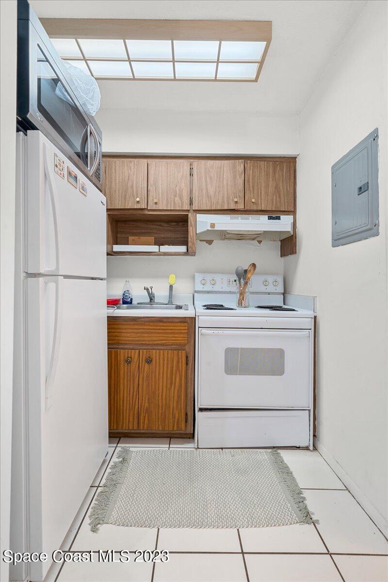 419 Ocean Avenue, 105