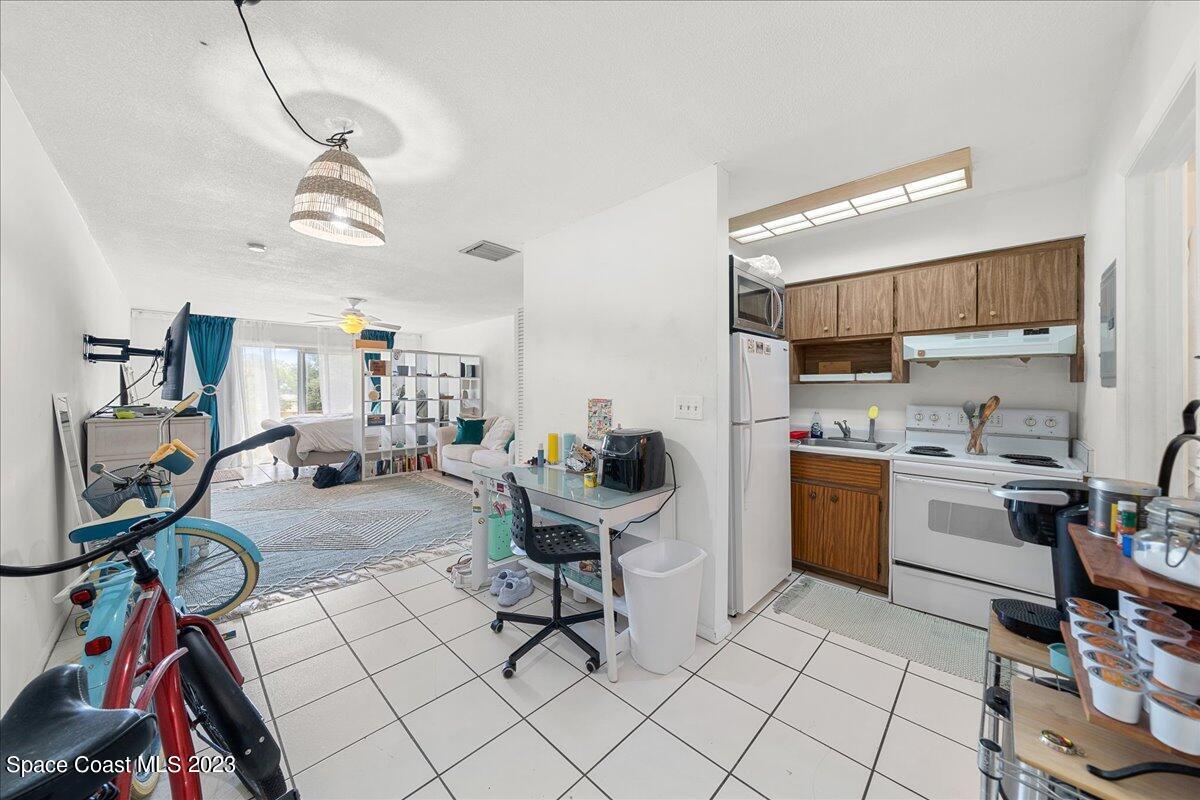 419 Ocean Avenue, 105