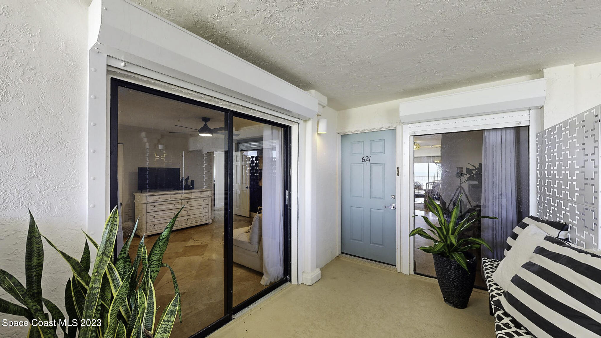2105 Atlantic Street, 621