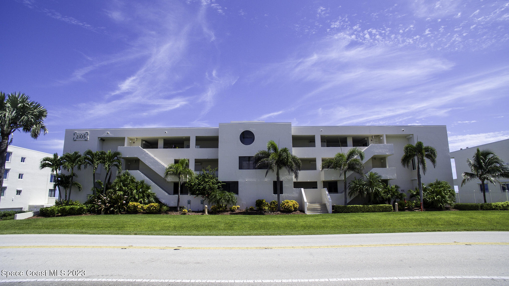 2105 Atlantic Street, 621