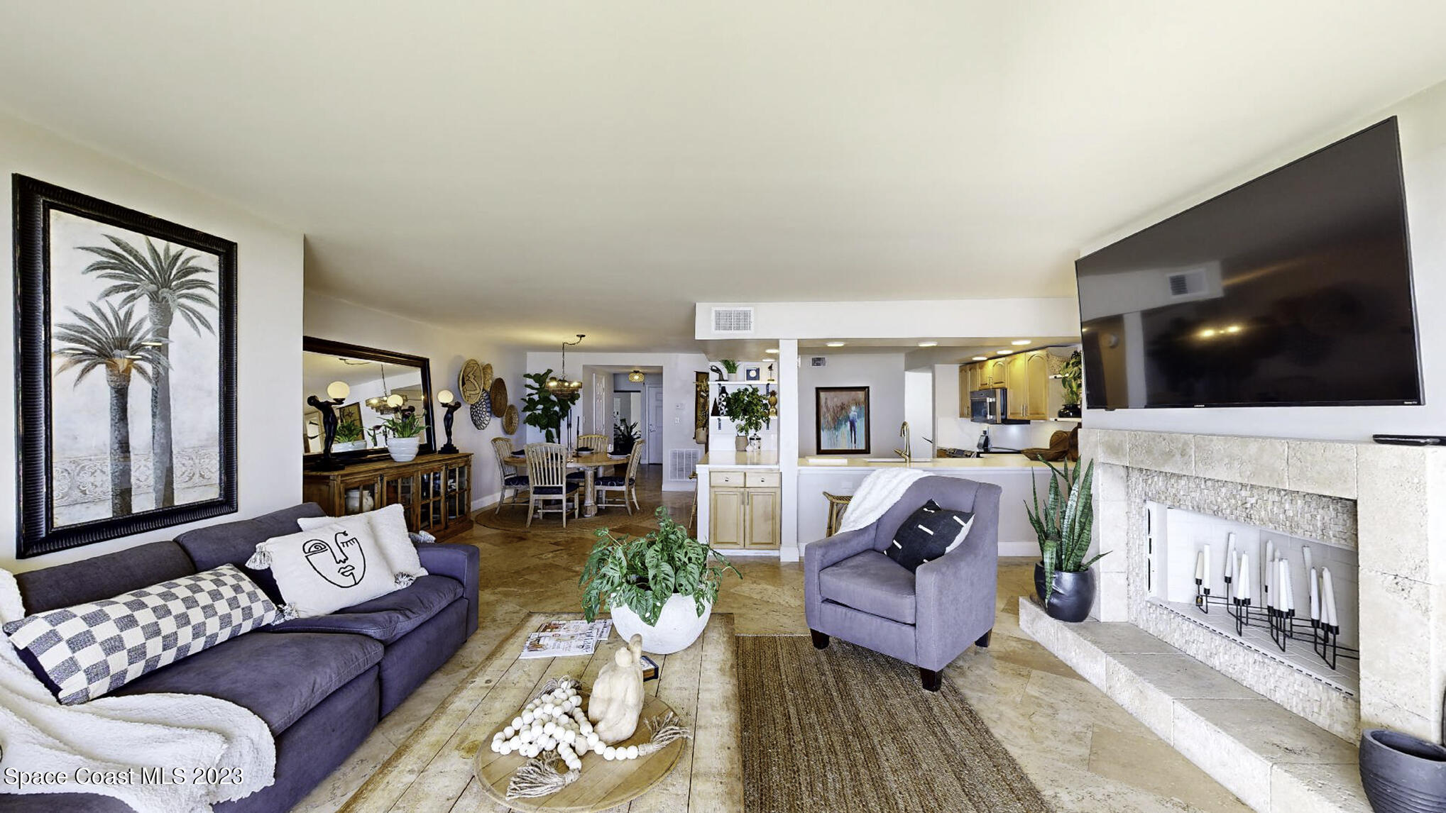 2105 Atlantic Street, 621