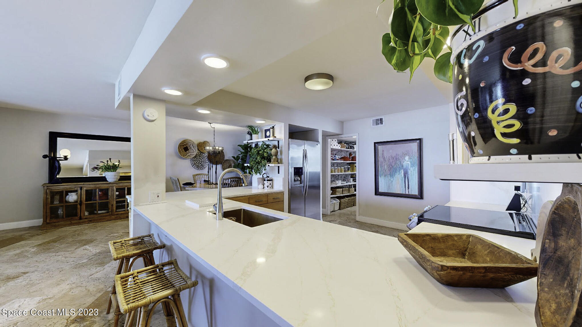2105 Atlantic Street, 621