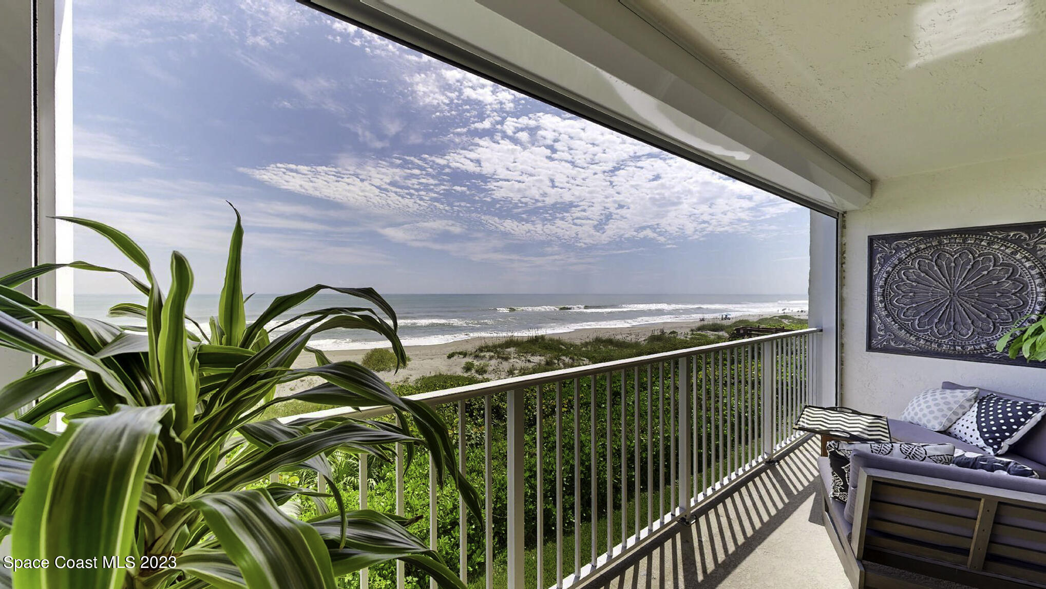 2105 Atlantic Street, 621
